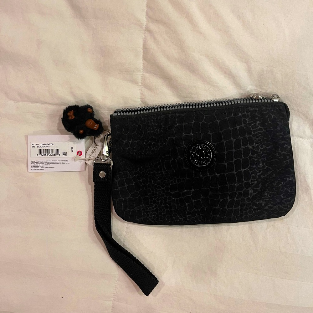 Kipling Clutch